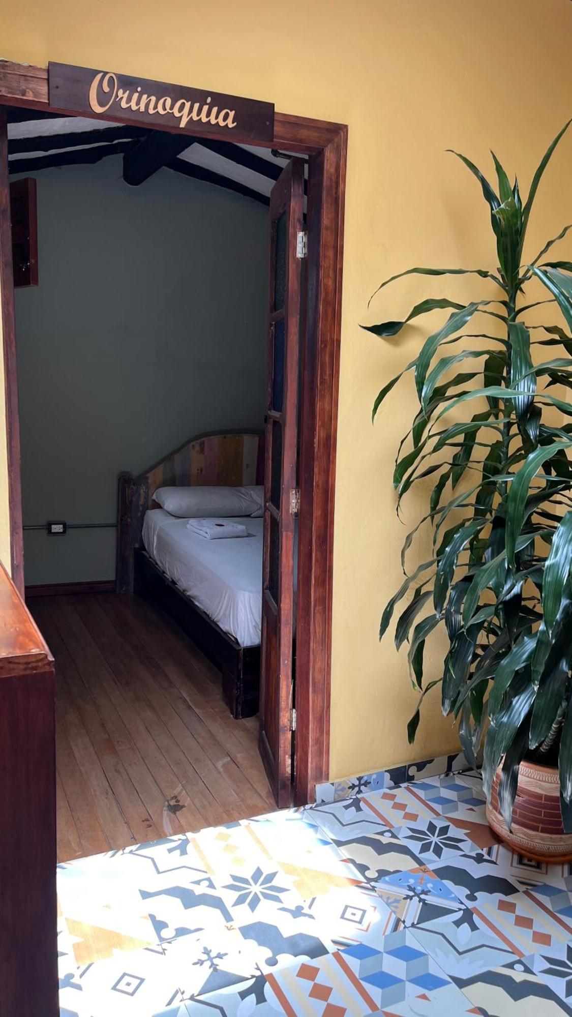Hostal Casa Astromelia Bogotá Extérieur photo